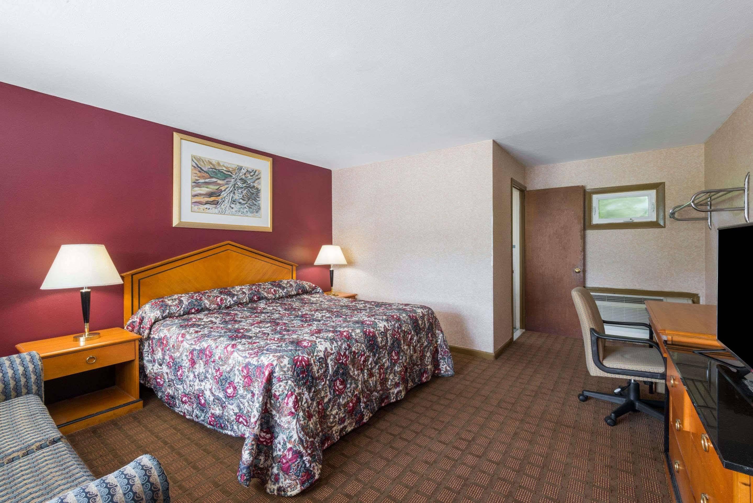 Elite Inn Moosup Dış mekan fotoğraf